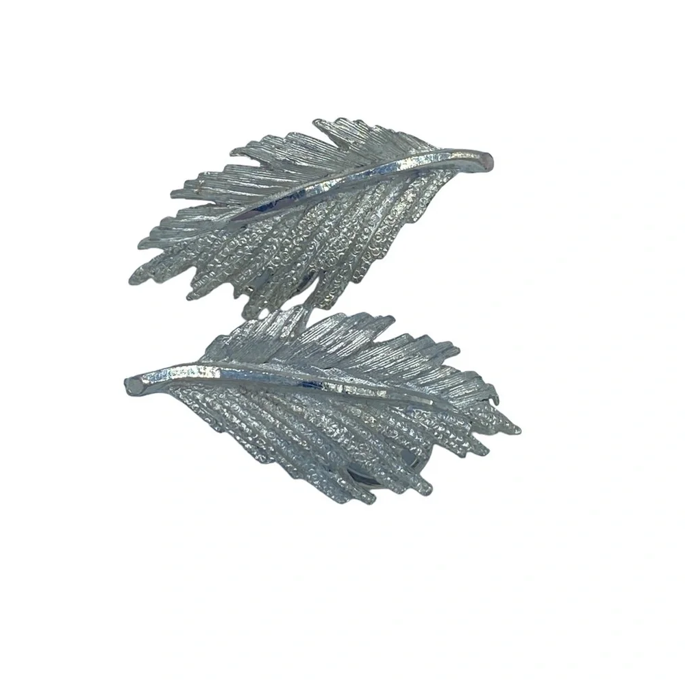 Vintage silver tone clip on earrings textured shinny